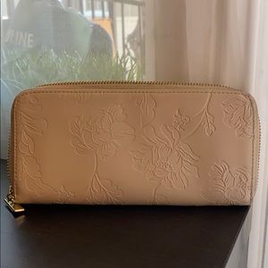 Nude Wallet